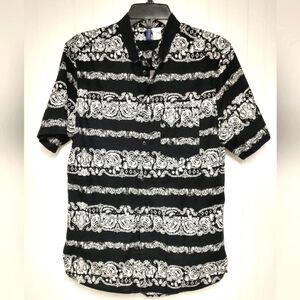 NWOT Divided H&M Men's Short Sleeve Button Down Cotton Black/White Paisley Shirt